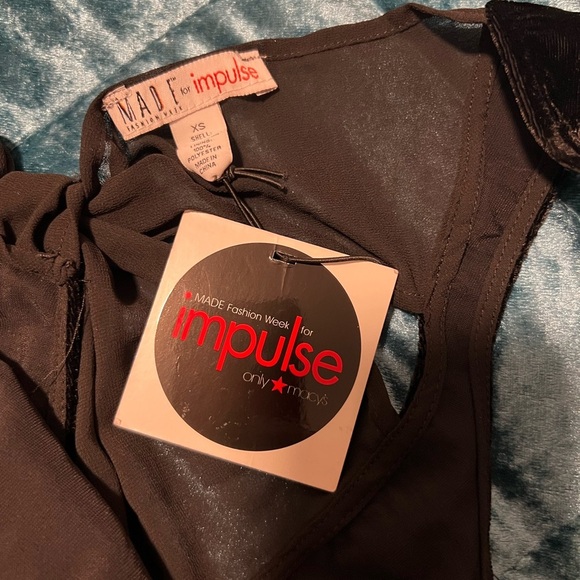 MADE for IMPULSE velvet sleeveless black top/size XS - Picture 2 of 11